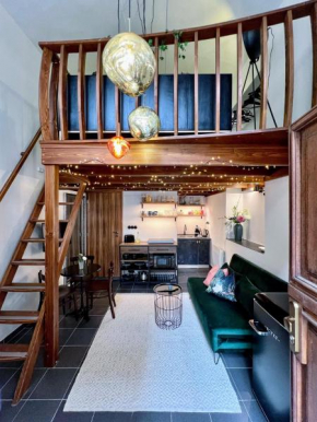 WOW MiniLoft, near Wenceslas Square, city centre, fast wifi, Prague